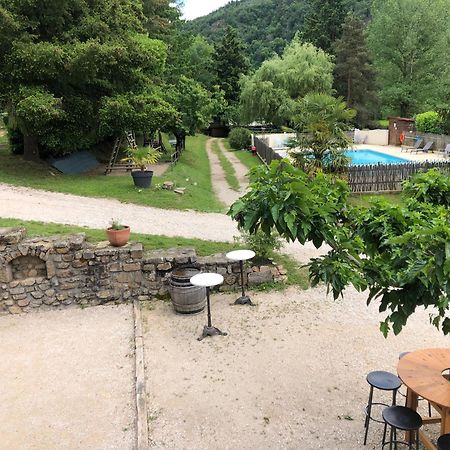 Camping Les Berges Du Doux Colombier-le-Vieux Exterior foto